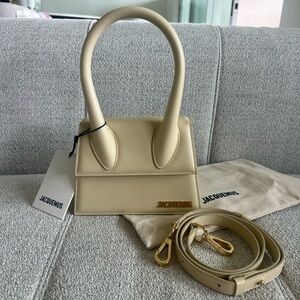Jacquemus Le Chiquito Moyen